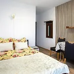 Apartamento Lovely In With Sauna