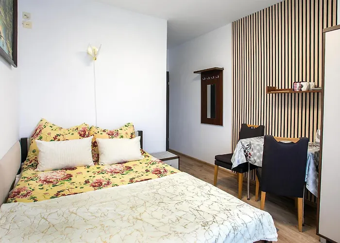 公寓 Amazing In With Sauna